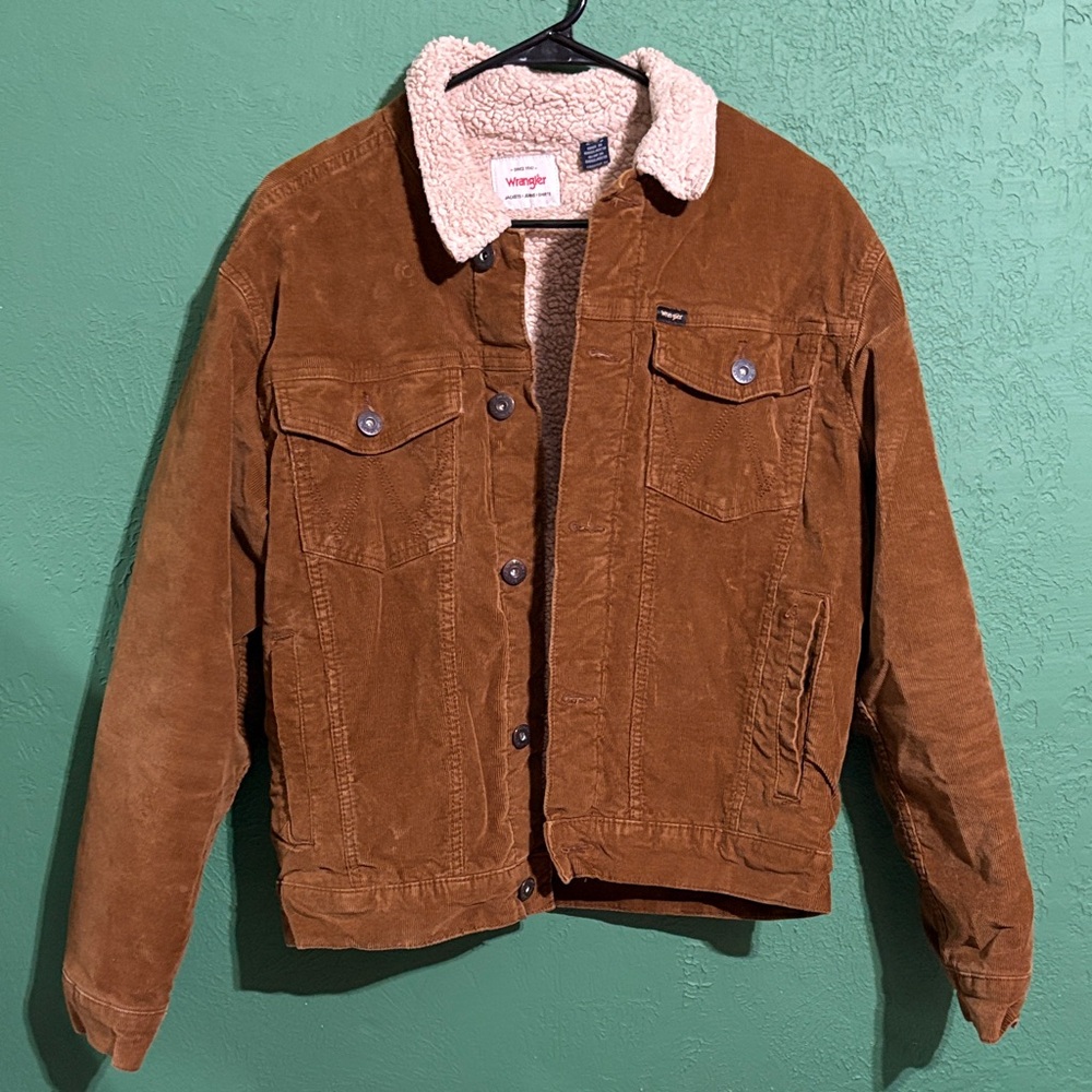 Wrangler Tan Corduroy Jacket with Cream Sherpa Collar